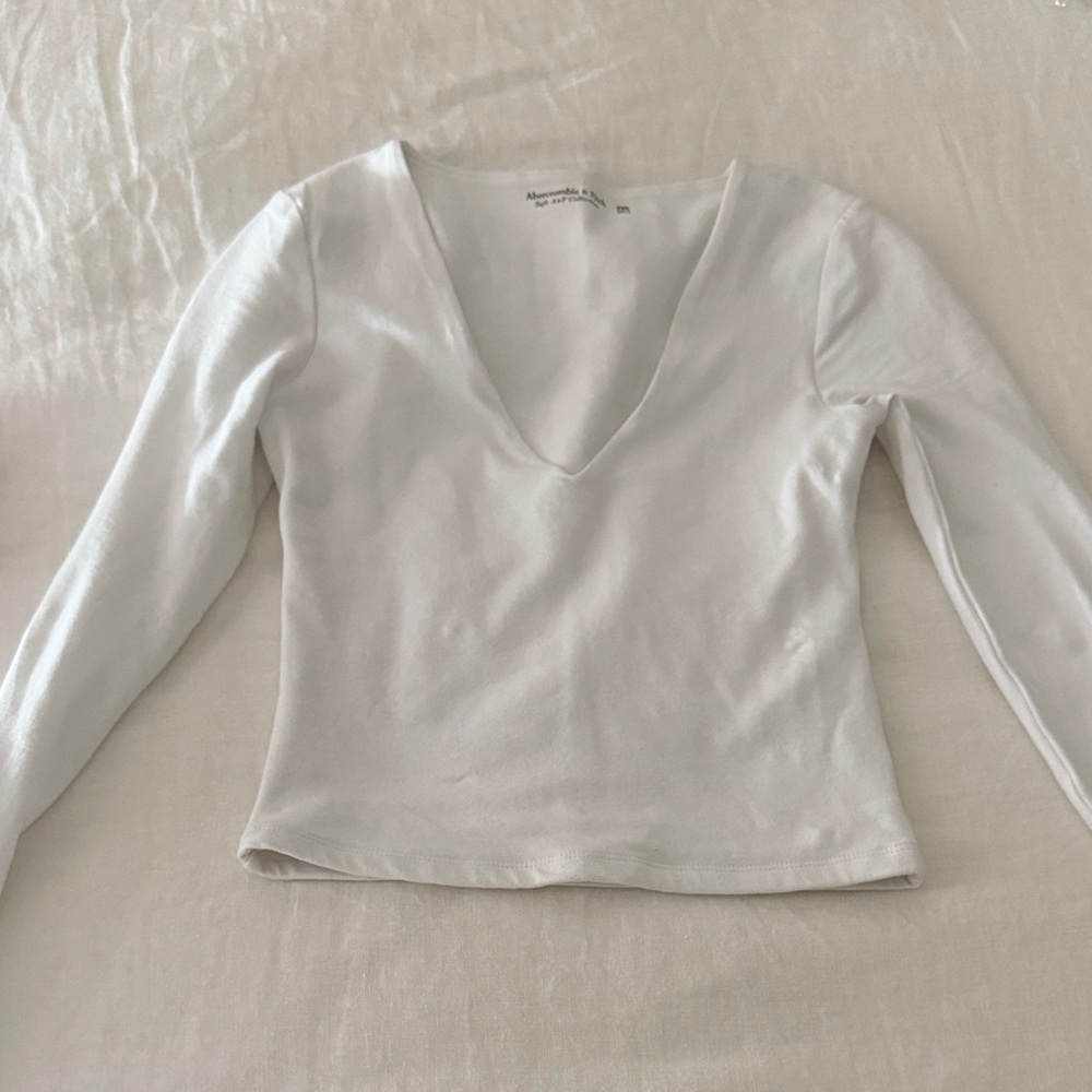 Abercrombie & Fitch White V-Neck Long Sleeve Top